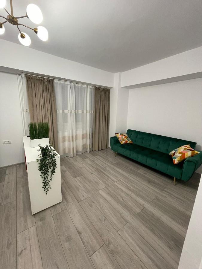 Garsoniera Spatioasa Mega Mall Bukareszt Zewnętrze zdjęcie